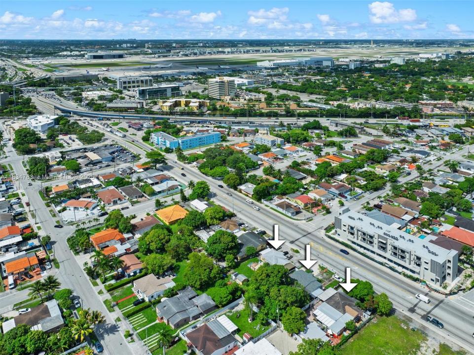 861 SE 8th Ave, Hialeah, Florida 33010, Estados Unidos