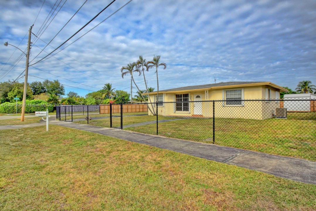 3531 SW 36th St 3531, West Park, Florida 33023, Amerika Birleşik Devletleri