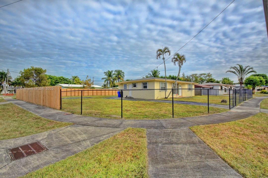3531 SW 36th St 3531, West Park, Florida 33023, Amerika Birleşik Devletleri