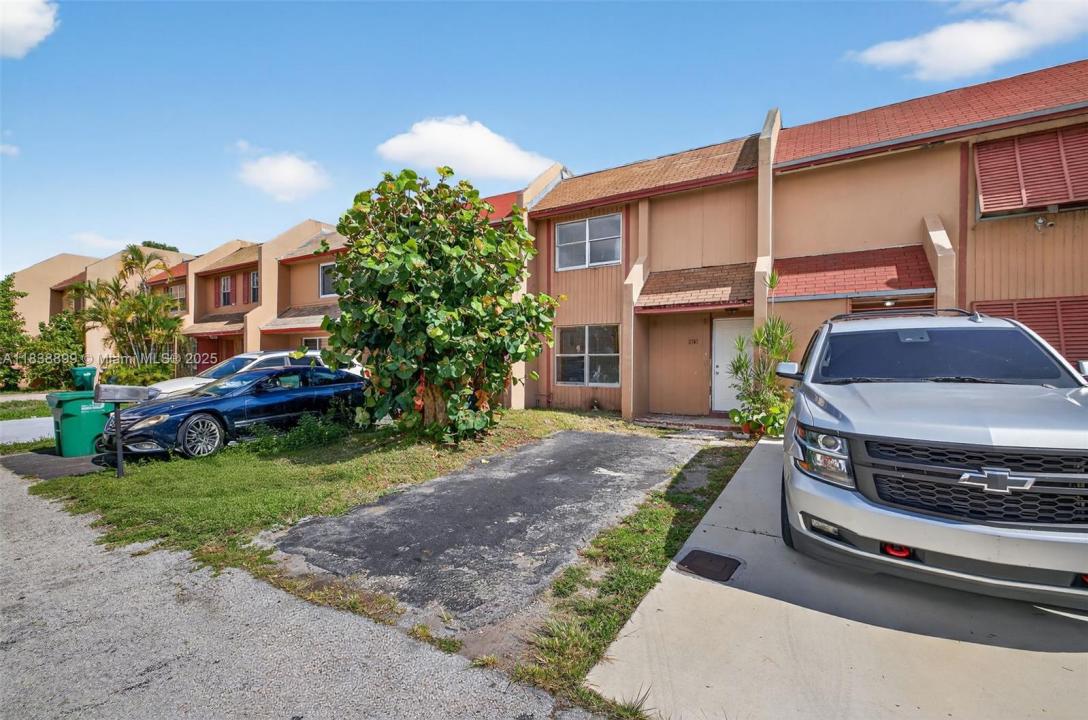 2767 NW 197th Ter, Miami Gardens, Florida 33056, Estados Unidos