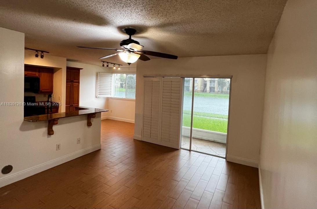 2620 S University Dr 104, Davie, Florida 33328, Amerika Birleşik Devletleri
