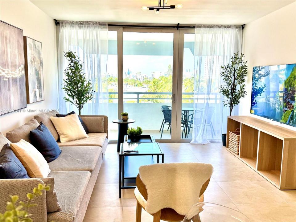 1080 94th St 602, Bay Harbor Islands, Flórida 33154, Estados Unidos