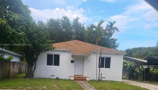 511 NE 131st St, North Miami, Florida 33161, USA