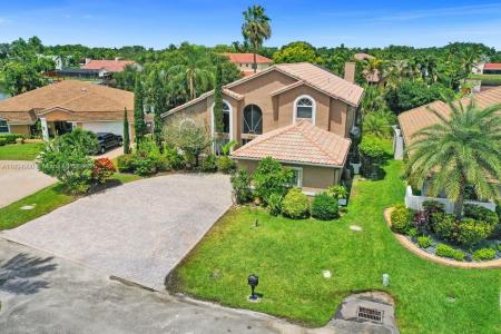 9940 SW 4th St, Plantation, Florida 33324, USA