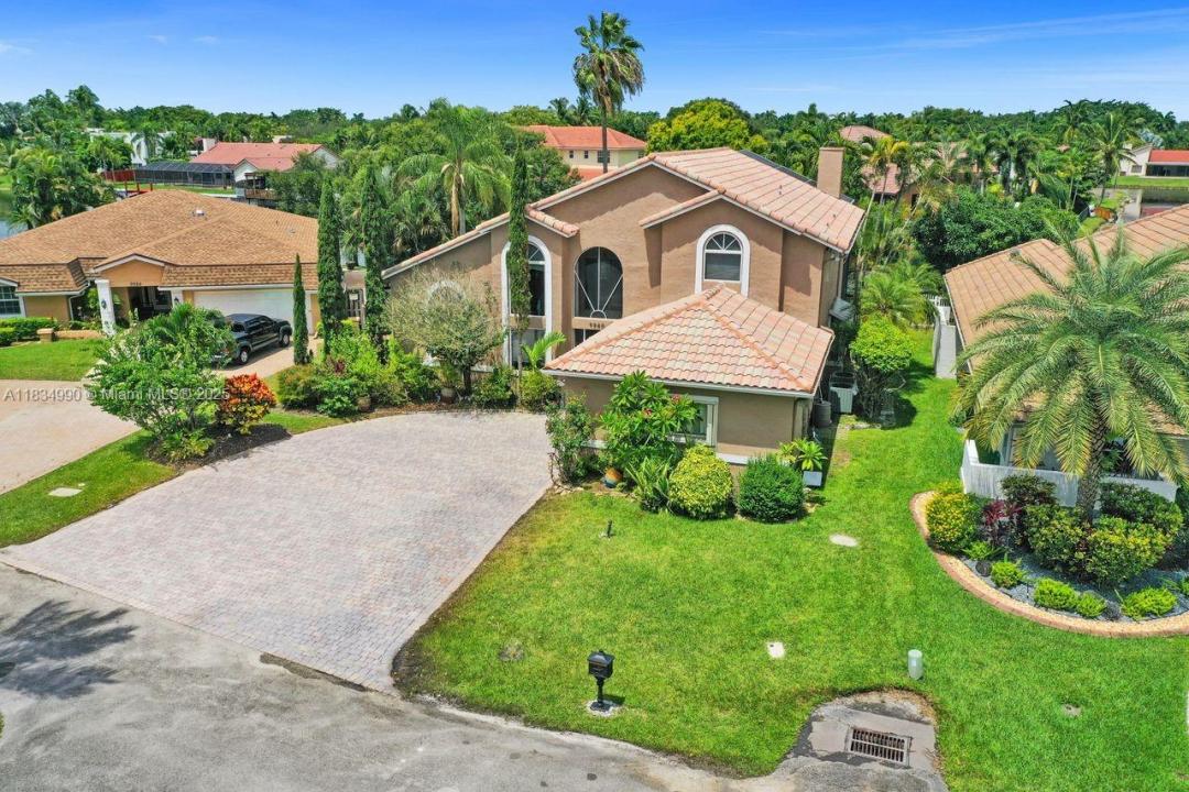 9940 SW 4th St, Plantation, 佛罗里达州 33324, 美国