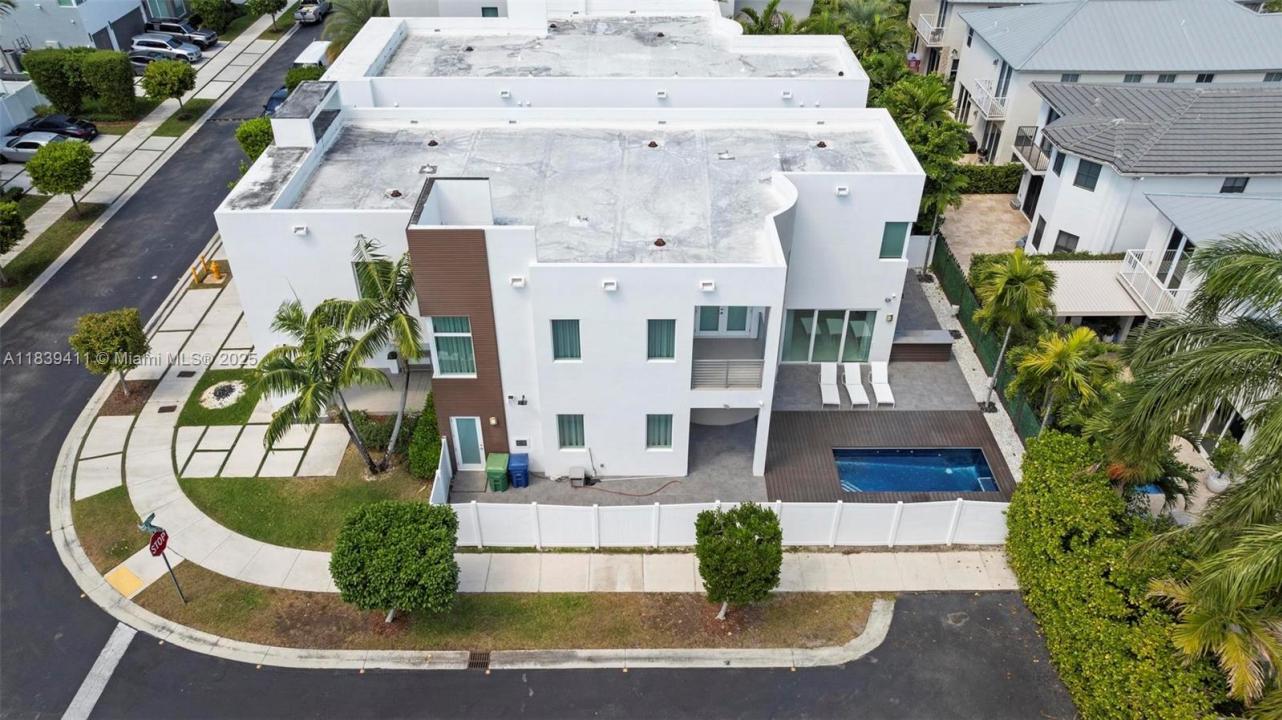 10431 NW 68th Ter, Doral, فلوريدا 33178, الولايات المتحدة