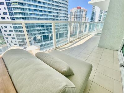 218 SE 14th St 2004, Miami, Florida 33131, USA