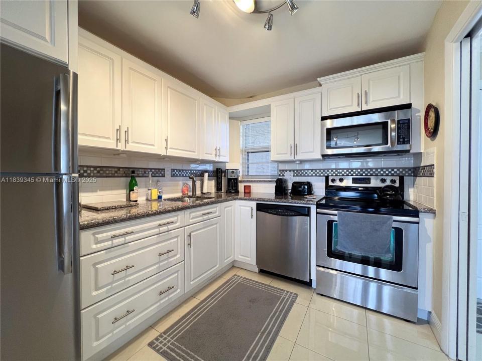 8900 Washington Blvd 401A, Pembroke Pines, פלורידה 33025, ארצות הברית של אמריקה 