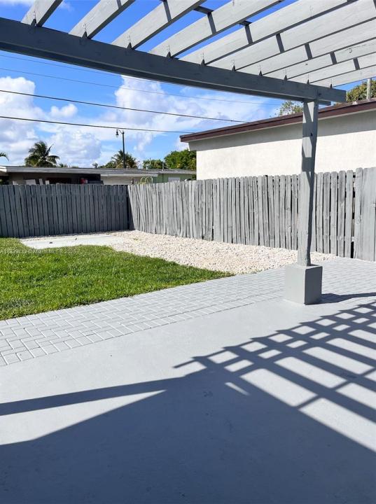 1321 NE 43rd Ct, Pompano Beach, Floryda 33064, USA