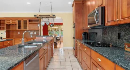 34 Stone Ridge Road, North Attleboro, Massachusetts 02760, Stati Uniti