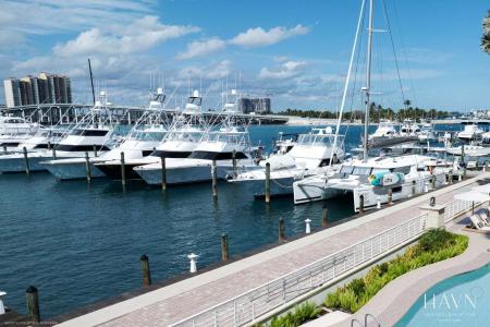 184 Lake Drive 2304, Palm Beach Shores, Florida 33404, USA