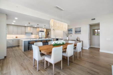 184 Lake Drive 2304, Palm Beach Shores, Florida 33404, USA