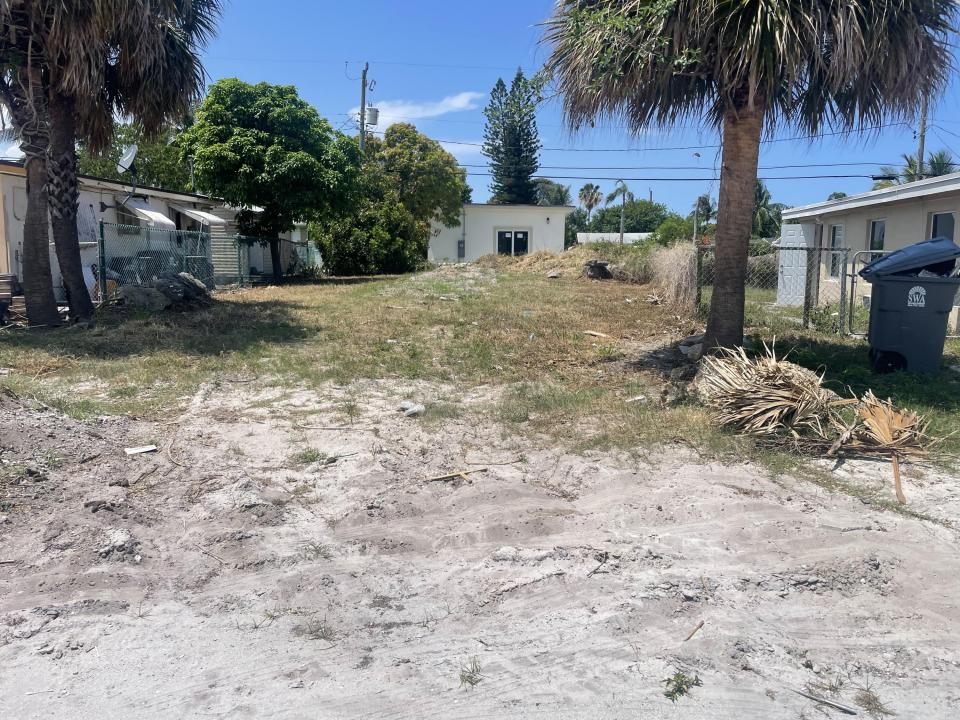Highland Road, Lantana, Florida 33462