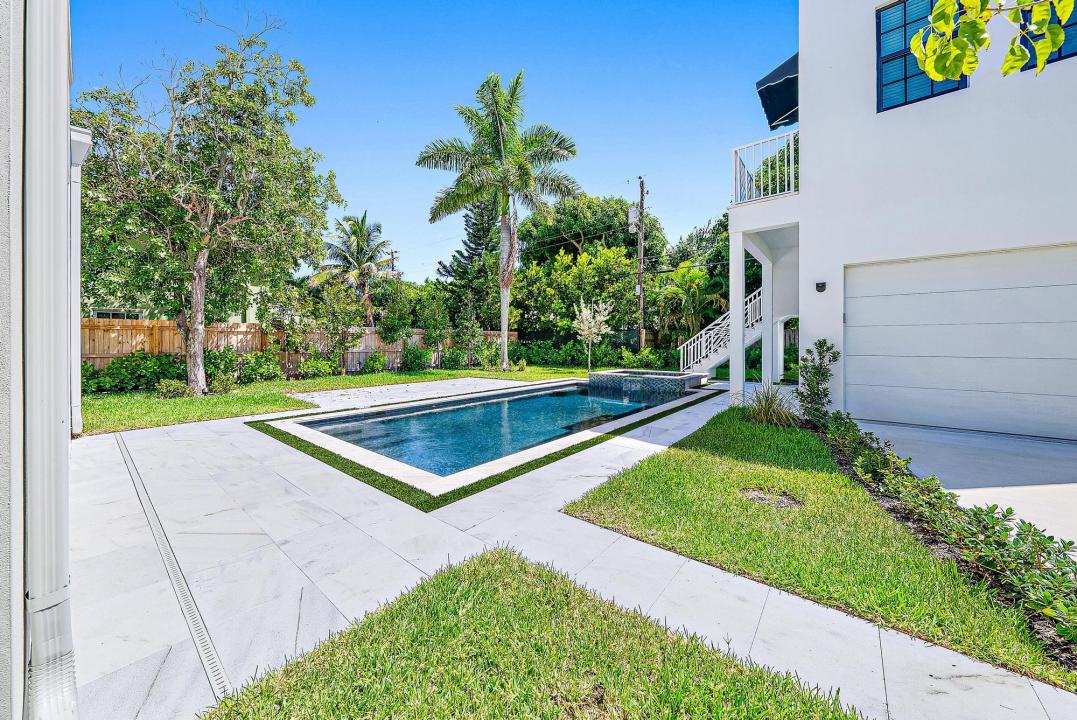 250 Plymouth Road, West Palm Beach, Florida 33405