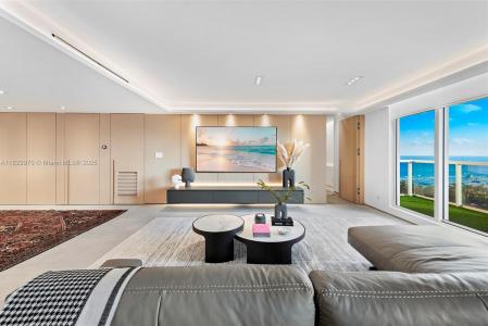 2301 Collins Ave 1004, Miami Beach, Florida 33139, USA
