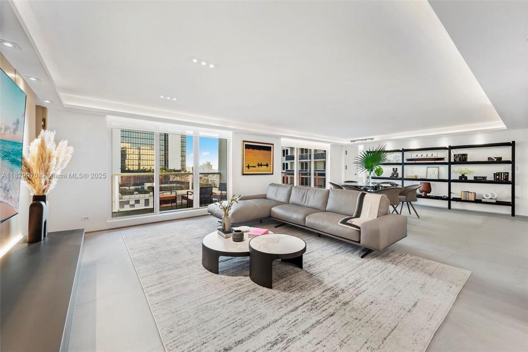 2301 Collins Ave 1004, Miami Beach, Florida 33139, USA