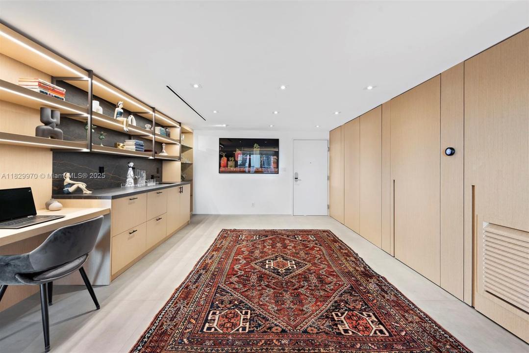 2301 Collins Ave 1004, Miami Beach, Florida 33139, USA