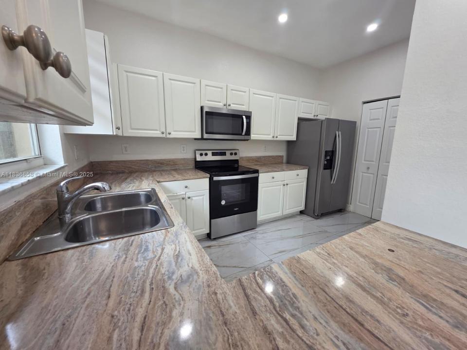 12822 SW 135th St 12822, Miami, 佛罗里达州 33186, 美国