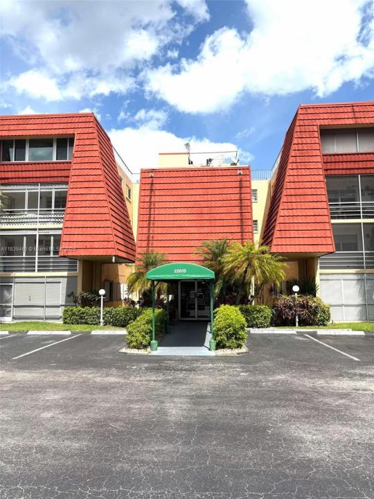22615 SW 66th Ave 103, Boca Raton, Florida 33428