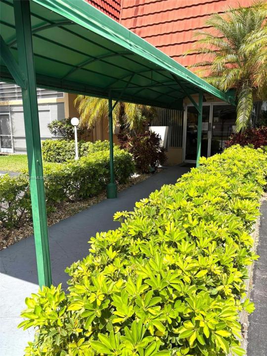 22615 SW 66th Ave 103, Boca Raton, Florida 33428