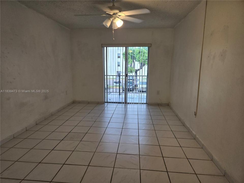 5755 W 20 Ave 206, Hialeah, 佛罗里达州 33012, 美国