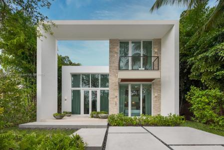 335 W 46th St, Miami Beach, Florida 33140, USA