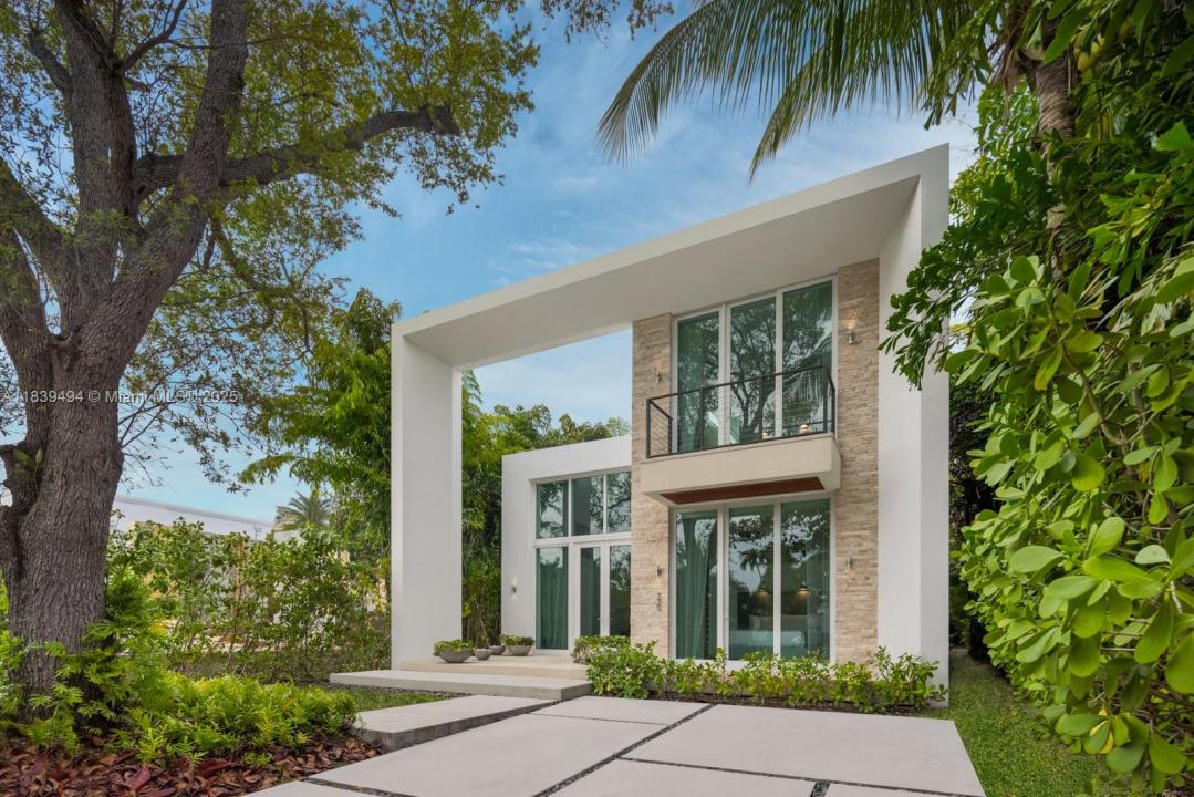 335 W 46th St, Miami Beach, 佛罗里达州 33140, 美国