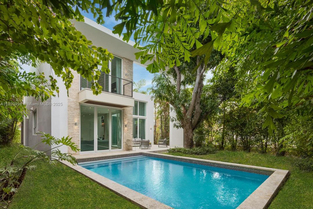 335 W 46th St, Miami Beach, 佛罗里达州 33140, 美国