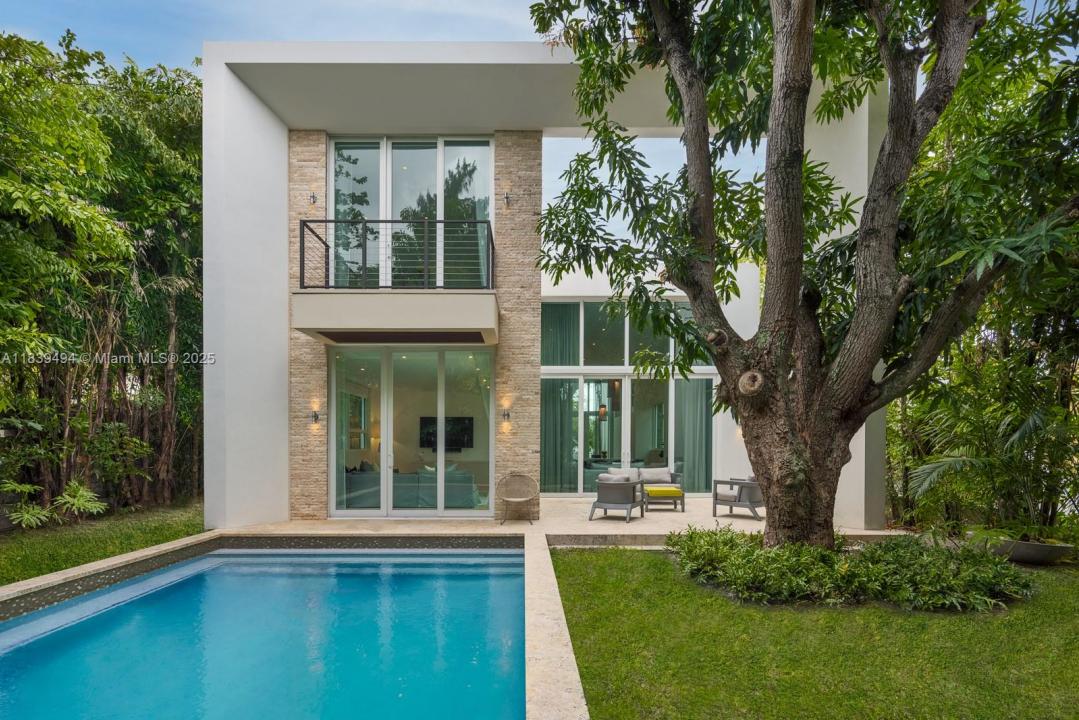 335 W 46th St, Miami Beach, 佛罗里达州 33140, 美国