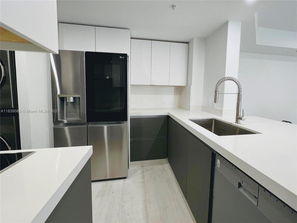 701 Brickell Key Blvd 1111, Miami, Flórida 33131, Estados Unidos