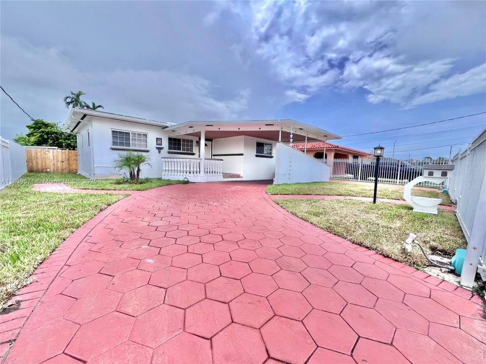 5751 SW 2nd Ter, Miami, Florida 33144, Amerika Birleşik Devletleri