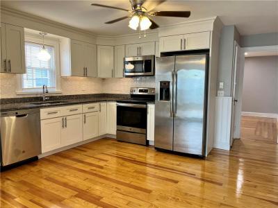 74 Leslie Street, Cranston, Rhode Island 02910, États-Unis
