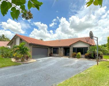 10836 NW 7th St, Coral Springs, פלורידה 33071, ארצות הברית של אמריקה 