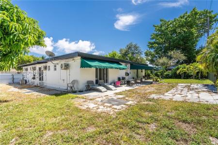1761 SW 14th St, Miami, Florida 33145, USA