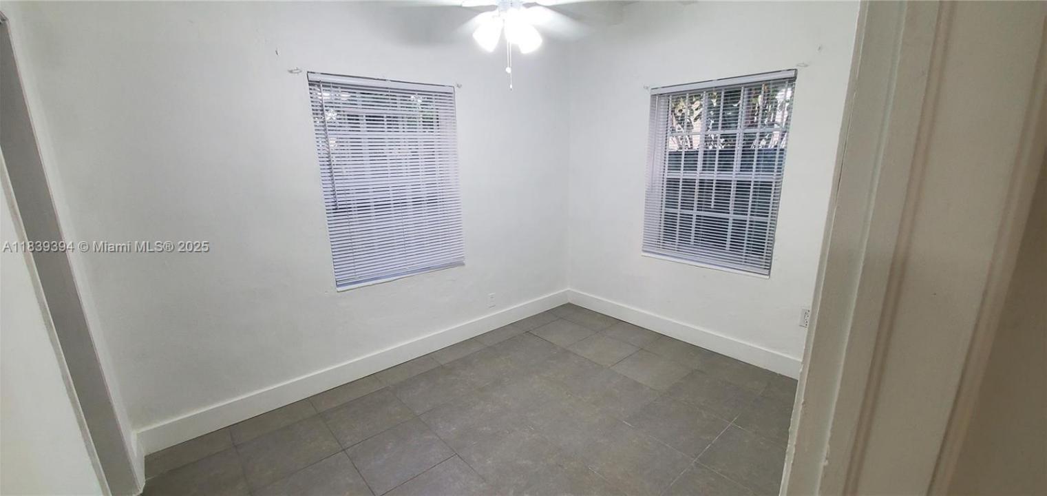 1887 NW 66th St, Miami, Flórida 33147, Estados Unidos