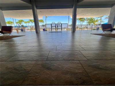800 West Ave 832, Miami Beach, Florida 33139, USA