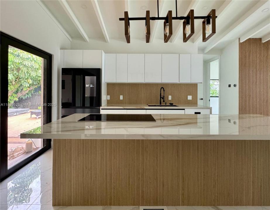 641 Nightingale Ave, Miami Springs, Floride 33166, États-Unis