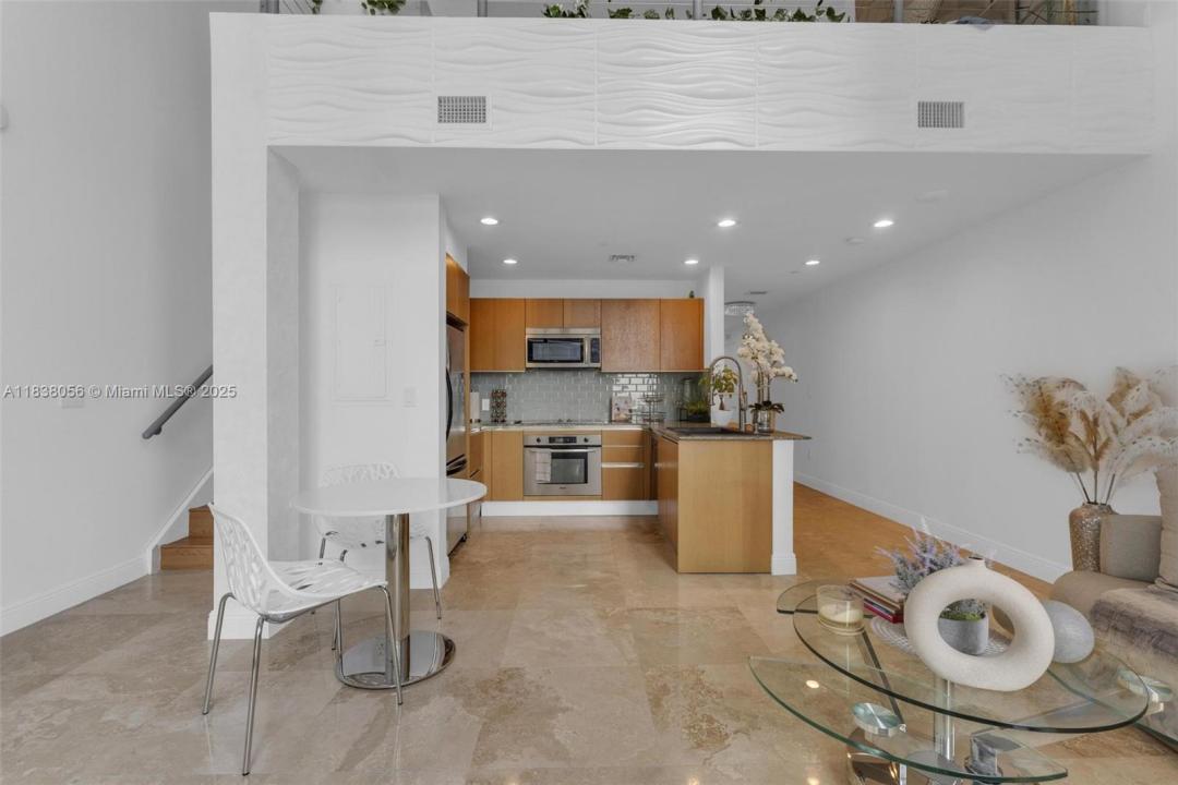 1050 Brickell Ave 2416, Miami, פלורידה 33131, ארצות הברית של אמריקה 