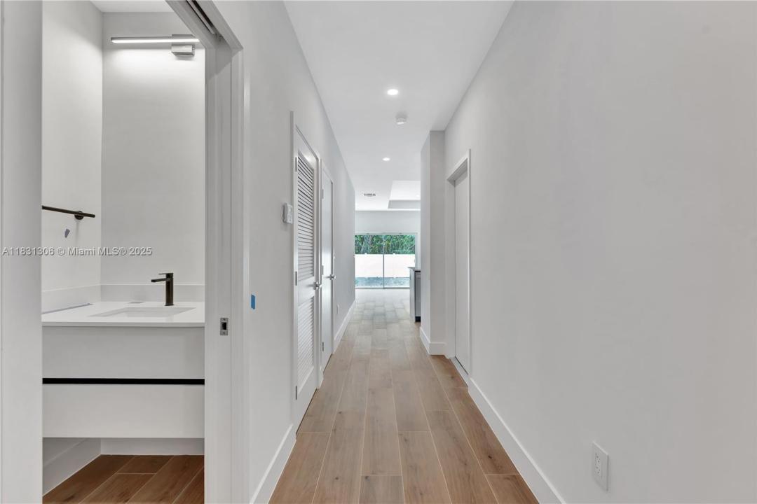 1563 NW 94th Way 09, Coral Springs, Florida 33071, Stati Uniti