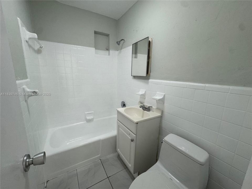 405 NW 5th St 2, Pompano Beach, فلوريدا 33060, الولايات المتحدة