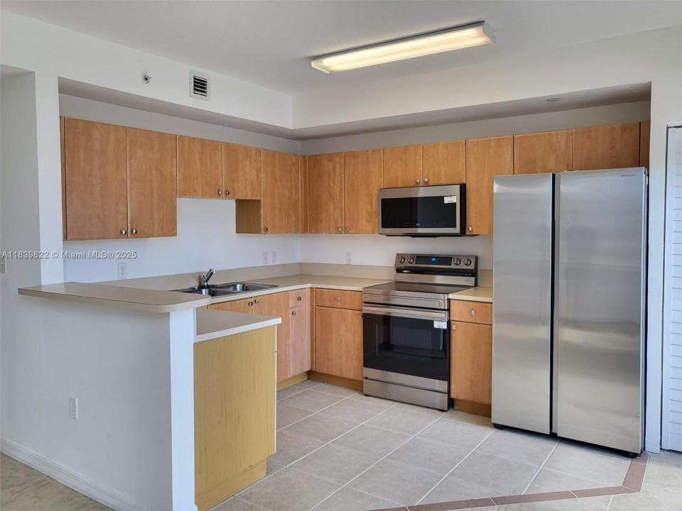 119 SW 6th Ave 606, Miami, Florida 33130, Stati Uniti
