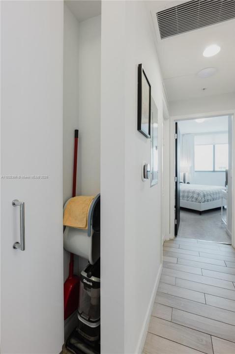 999 SW 1st Ave 2002, Miami, Florida 33130