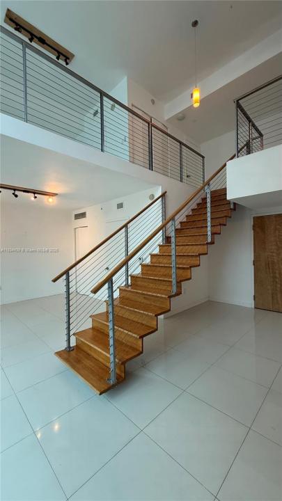 350 S Miami Ave 302, Miami, Florida 33130, USA
