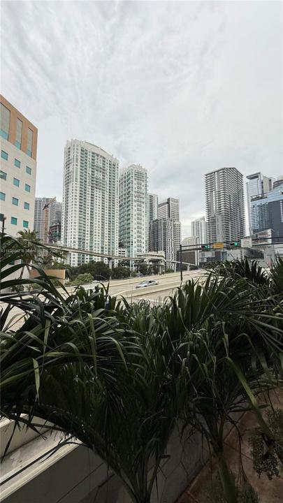 350 S Miami Ave 304, Miami, Florida 33130, USA