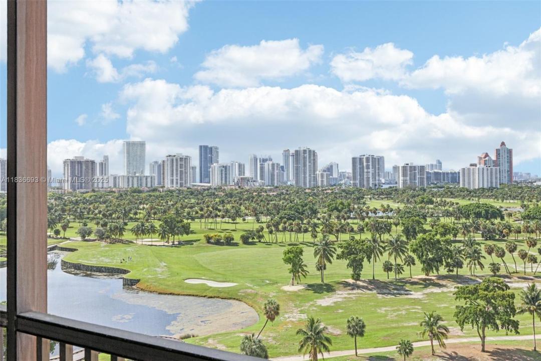 20379 W Country Club Dr 1436, Aventura, Florida 33180