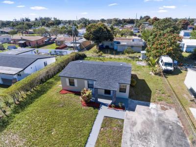 15900 NW 18th Ave, Miami Gardens, Florida 33054, USA