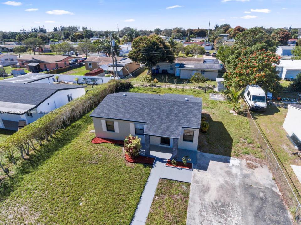 15900 NW 18th Ave, Miami Gardens, Florida 33054, HOA KỲ