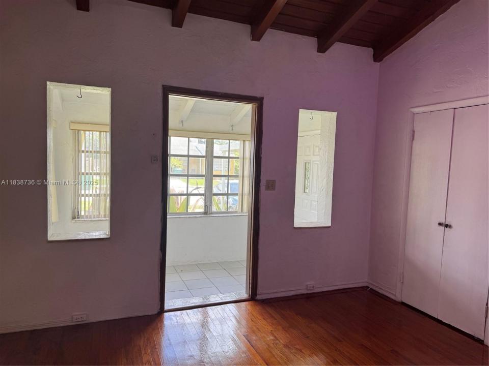 671 NE 87th St 0, Miami, 佛罗里达州 33138, 美国