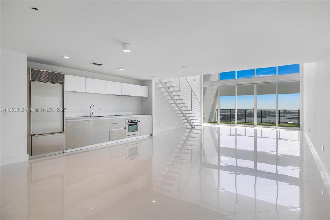 1040 Biscayne Blvd 4003, Miami, Florida 33132