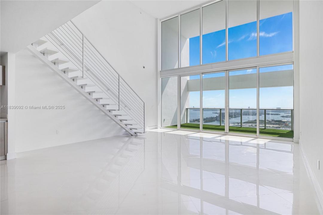 1040 Biscayne Blvd 4003, Miami, Florida 33132